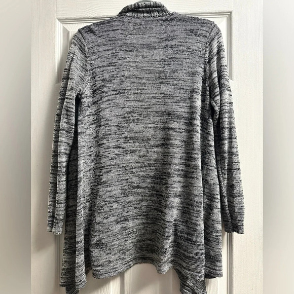 AB Studio Cardigan - Picture 2 of 4